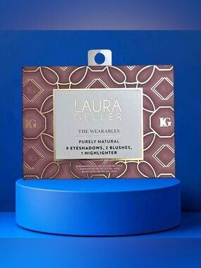 Laura Geller The Wearables Purely Natural Eyeshadow, Blush & Highlighter.